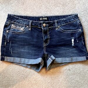 Juniors size 13 ZCO distressed denim short - like new condition - very stretchy